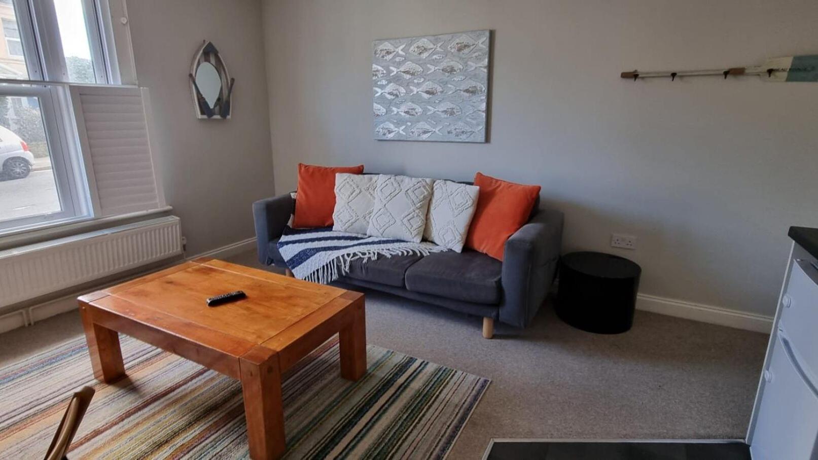 St Margaret'S Ground Floor And Lower Deck Apartment ライド エクステリア 写真
